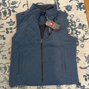 NWT Men’s Vineyard Vines Vest size Large